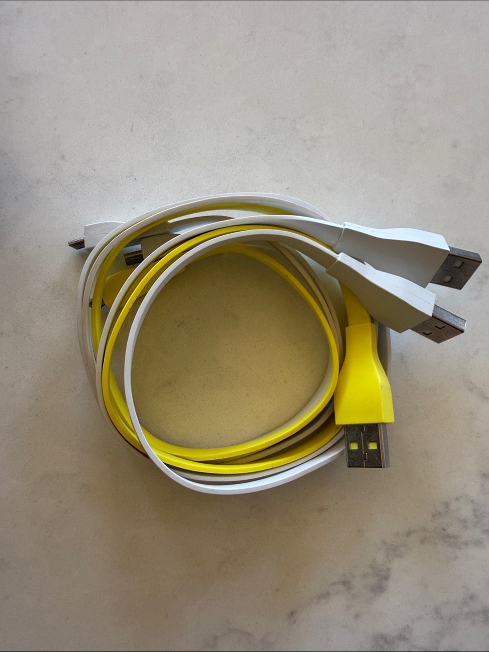 Wonderboom Yellow and White USB Charging Cables